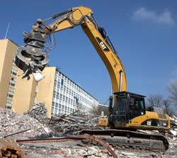 cat machine demolition and scrap